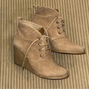 Nautica Women's Tan Wedge Ankle Boots - Size 8